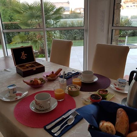 Bed and Breakfast Chez Mt Et Jr Vannes Esterno foto